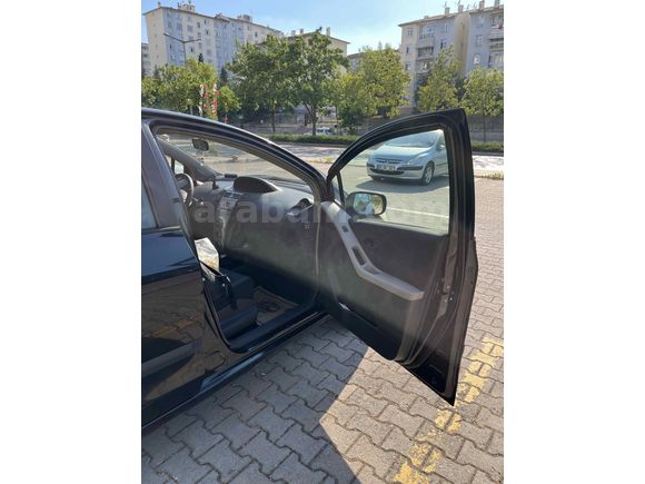 Sahibinden Toyota Yaris 1.3 Sol 2006 Model 