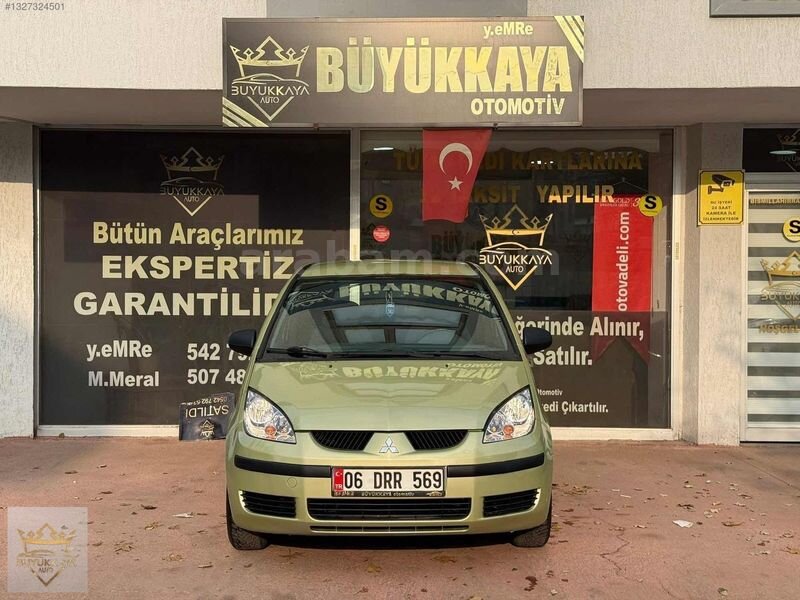 Galeriden Mitsubishi Colt 1.3 Invite 2005 Model İstanbul 370.500 km Yeşil