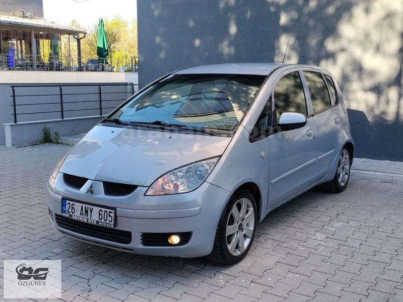 Galeriden Mitsubishi Colt 1.5 Instyle 2005 Model Eskişehir 316.000 km Mavi