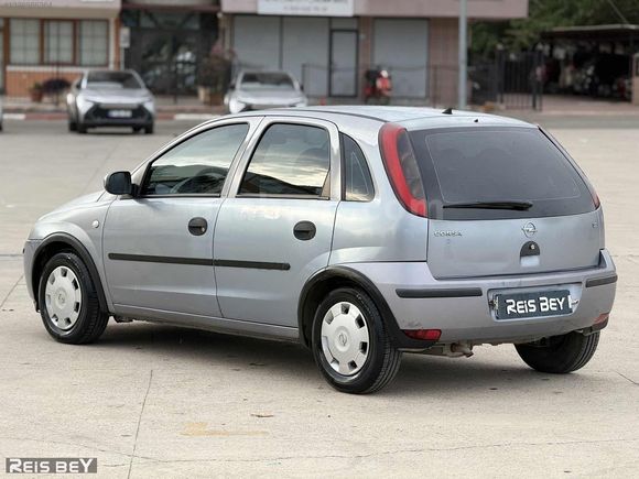 REİS BEY'DEN 2004 MODEL OPEL CORSA