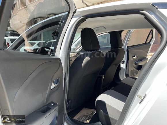 ZEKİ OTOMOTİV İNEGÖLDEN SATILIK HATASIZ CORSA