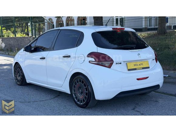 EKOL AUTO'dan 2016 PEUGEOT 208 1.2 PureTech 183.000 KM