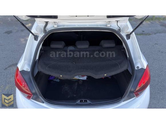 EKOL AUTO'dan 2016 PEUGEOT 208 1.2 PureTech 183.000 KM