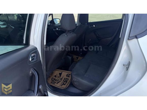 EKOL AUTO'dan 2016 PEUGEOT 208 1.2 PureTech 183.000 KM