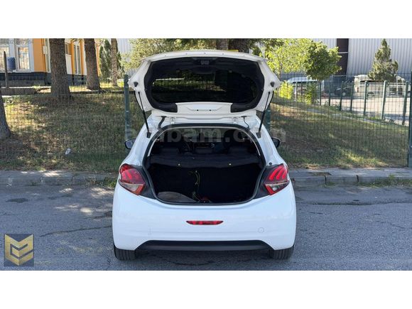 EKOL AUTO'dan 2016 PEUGEOT 208 1.2 PureTech 183.000 KM