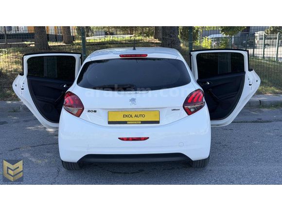 EKOL AUTO'dan 2016 PEUGEOT 208 1.2 PureTech 183.000 KM