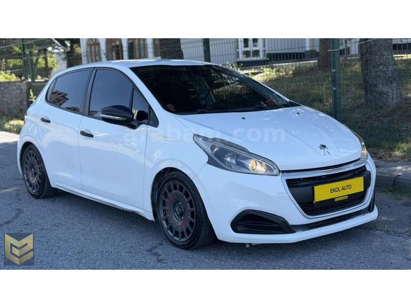EKOL AUTO'dan 2016 PEUGEOT 208 1.2 PureTech 183.000 KM