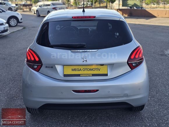 Servis Bakımlı 2015 208 OTOMATİK FUL 80.000 KM