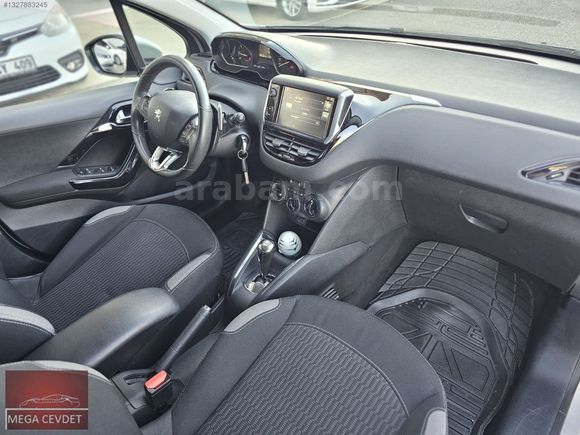 Servis Bakımlı 2015 208 OTOMATİK FUL 80.000 KM