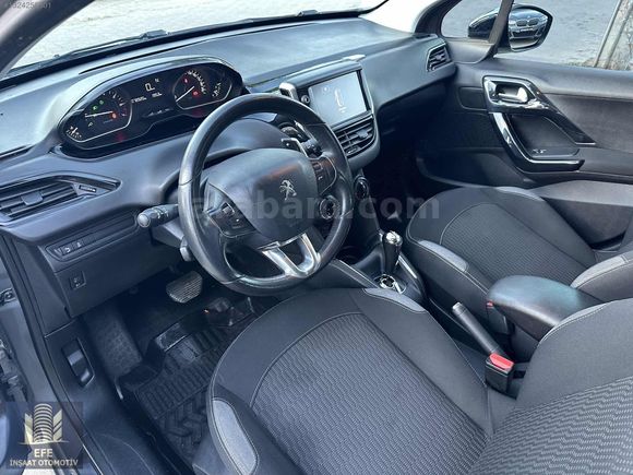 2015 MODEL 78.000 BİNDE OTOMATİK VİTES İÇİ DIŞI TERTEMİZ