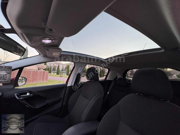 CAM TAVANLI OTOMATİK VİTES KIRMIZI RENK 73bin KM DE