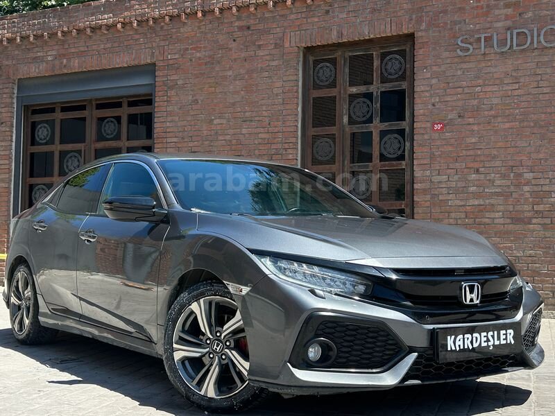Galeriden Honda Civic 1.6i DTEC Elegance 2018 Model İstanbul 142.000 km Füme