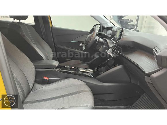 PEUGEOT 208 1.2 PURETECH ALLURE SELECTİON EAT8