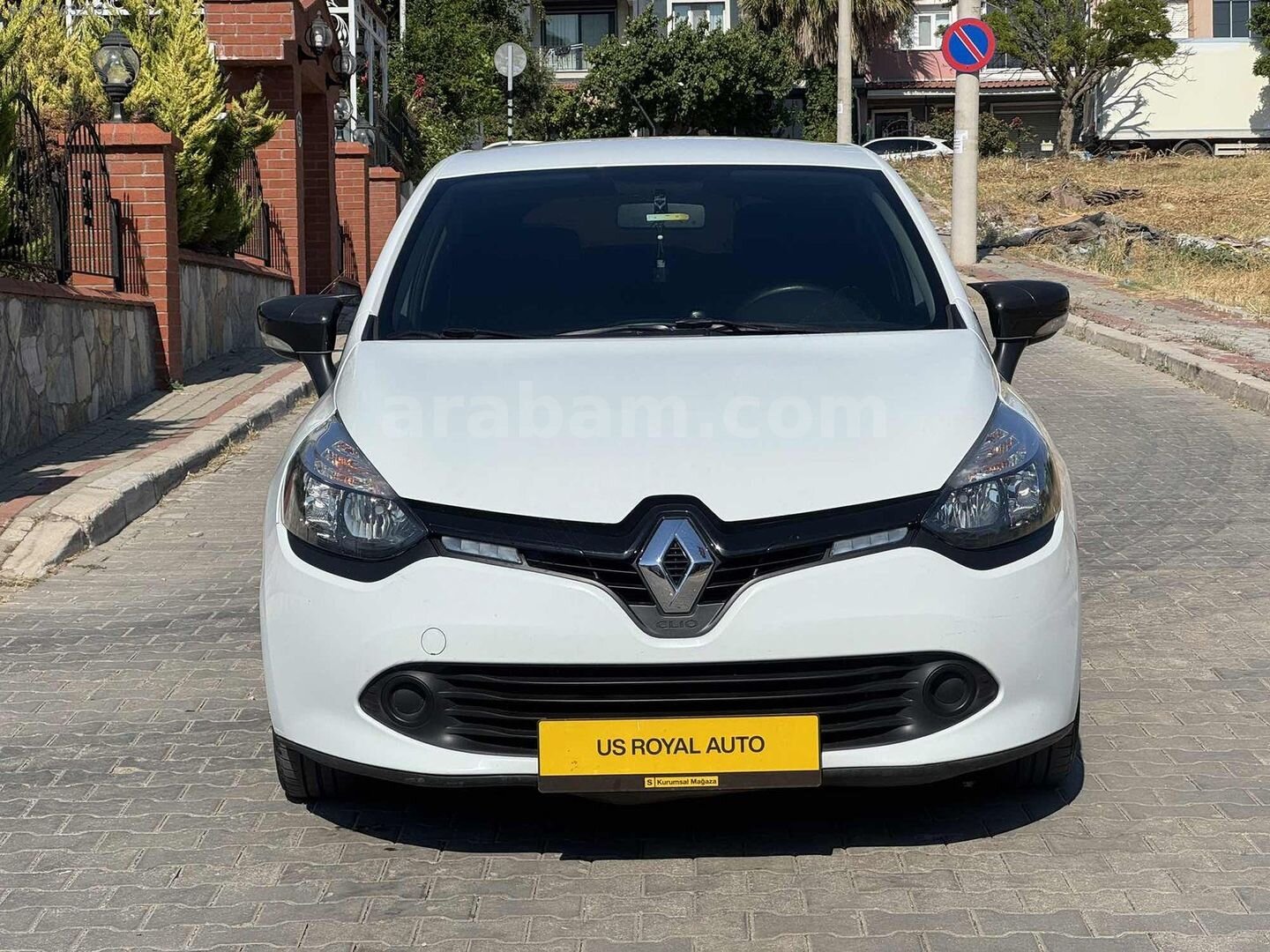 Galeriden Renault Clio 1.5 dCi Joy 2016 Model İzmir 268.000 km Beyaz 3