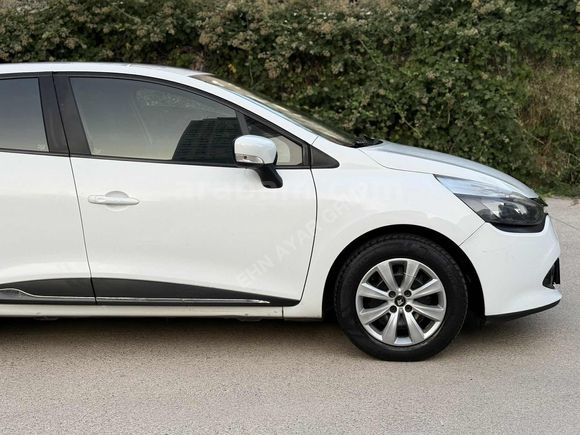 2015 CLİO 1.5 DCİ JOY 185 BİN KM DE GENİŞ EKRAN G.GÖRÜŞ NAVİ