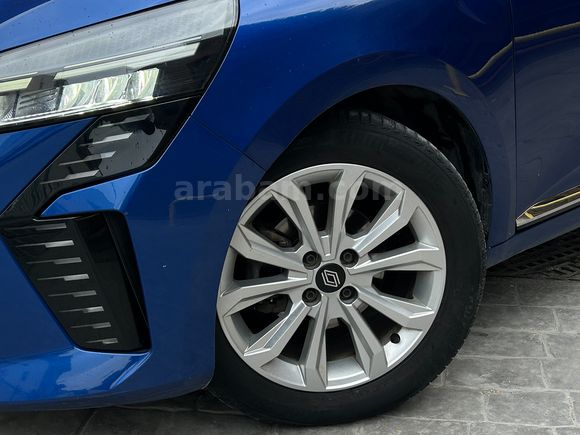 2024 CLİO EVOLOUTİON OTOMATİK SERVİS BKMLI GARANTİLİ -79,000 KM-