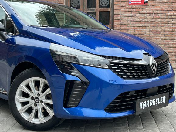 2024 CLİO EVOLOUTİON OTOMATİK SERVİS BKMLI GARANTİLİ -79,000 KM-