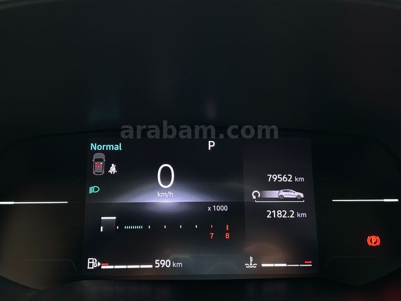 2024 CLİO EVOLOUTİON OTOMATİK SERVİS BKMLI GARANTİLİ -79,000 KM-
