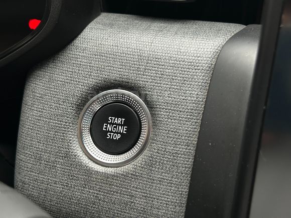 2024 CLİO EVOLOUTİON OTOMATİK SERVİS BKMLI GARANTİLİ -79,000 KM-