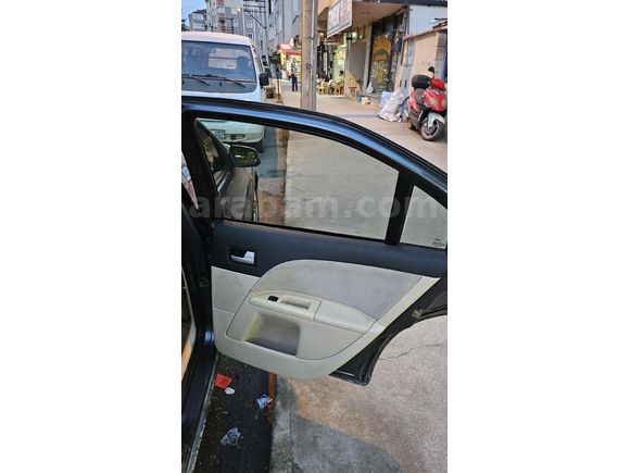 Sahibinden Ford Mondeo 2.0 Ghia 2002 Model