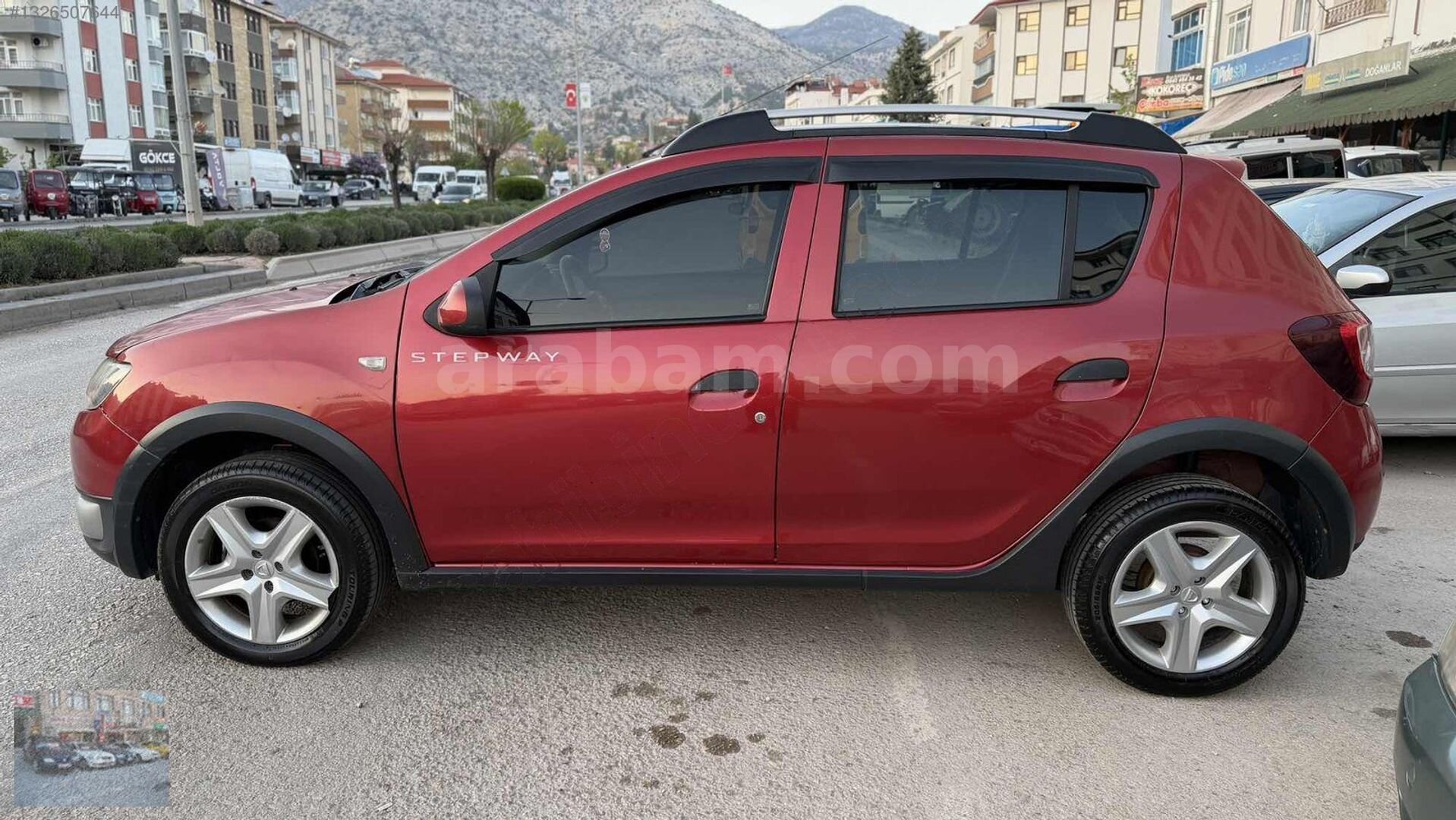 Galeriden Dacia Sandero 0.9 TCe Stepway Ambiance 2014 Model Ankara 200.000 km Kırmızı 5