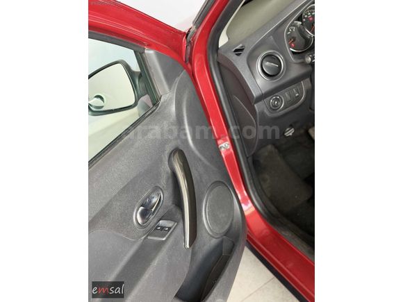 EMSAL'den 2017 Dacia Sandero Stepway Easy-R Değişensiz Boyasız