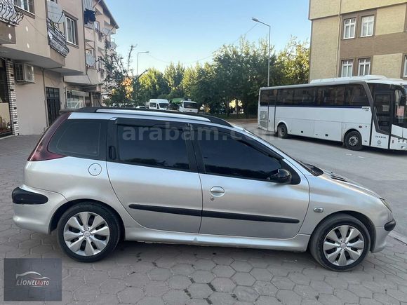 PEJO 206 1.4 DİZEL KLİMA Lİ AİLE ARACI