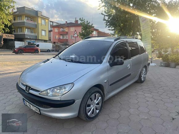 PEJO 206 1.4 DİZEL KLİMA Lİ AİLE ARACI