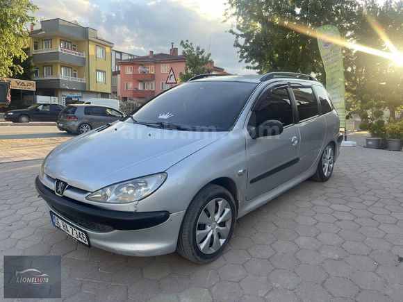 PEJO 206 1.4 DİZEL KLİMA Lİ AİLE ARACI