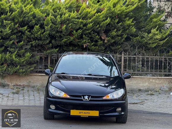 EFT AUTO'DAN PEUGEOT 206 TEMİZ ARAÇ