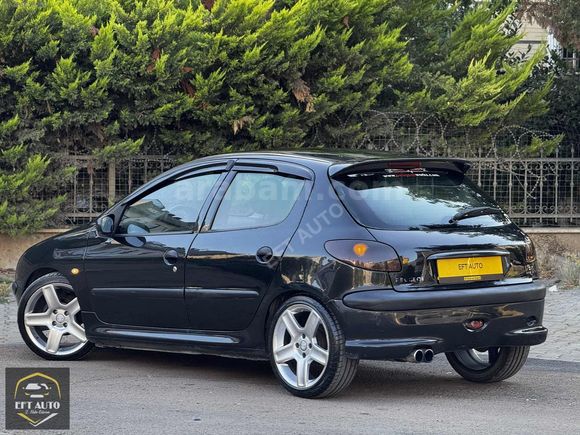 EFT AUTO'DAN PEUGEOT 206 TEMİZ ARAÇ