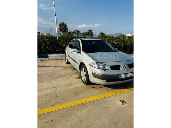 Sahibinden değişensiz Renault Megane 1.6 Privilege 2004 Model 