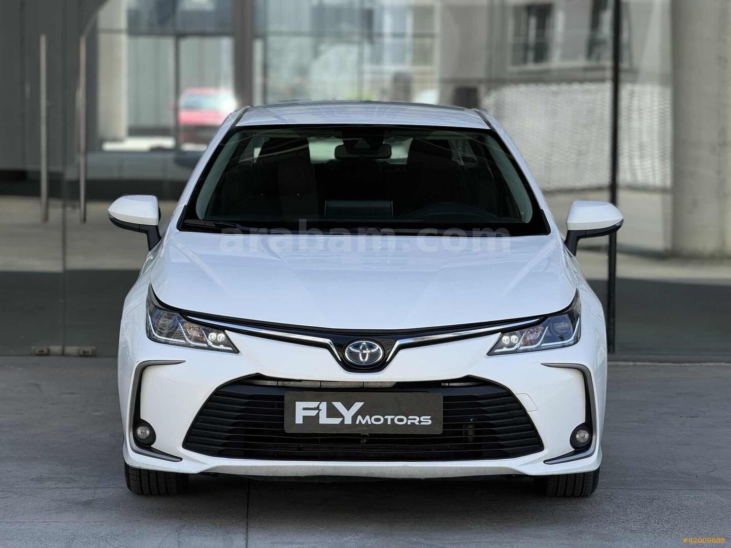 Galeriden Toyota Corolla 1.8 Hybrid Dream 2020 Model İstanbul 185.000 km Beyaz 2