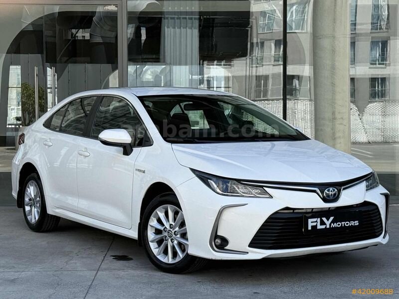 Galeriden Toyota Corolla 1.8 Hybrid Dream 2020 Model İstanbul 185.000 km Beyaz