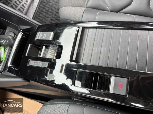 TAN CAR'S DN 2022 CİTROEN Shine C4 G.GÖRÜŞ NVİGASYN GENİŞ EKRAN