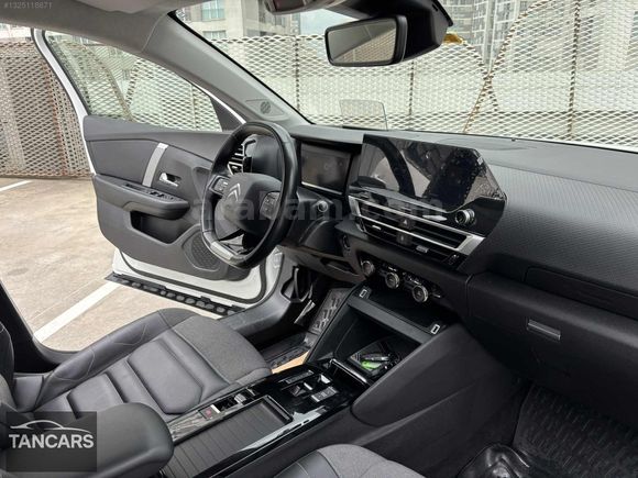 TAN CAR'S DN 2022 CİTROEN Shine C4 G.GÖRÜŞ NVİGASYN GENİŞ EKRAN