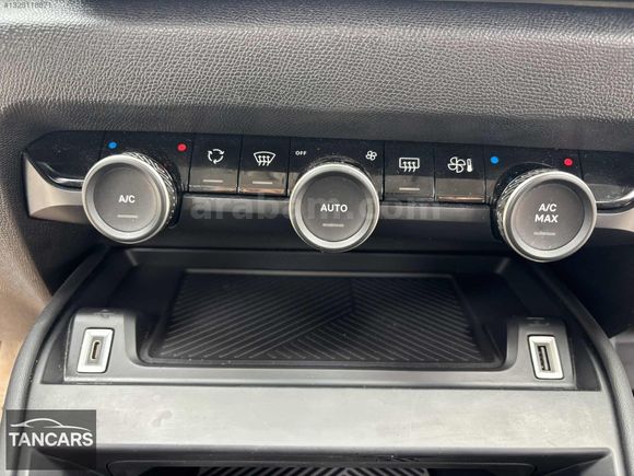 TAN CAR'S DN 2022 CİTROEN Shine C4 G.GÖRÜŞ NVİGASYN GENİŞ EKRAN