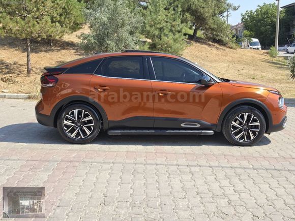 YALVAÇ OTO'DAN 2022 MODEL CİTROËN C41.2 PureTech SHINE BOLD EAT8
