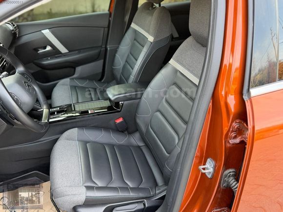 YALVAÇ OTO'DAN 2022 MODEL CİTROËN C41.2 PureTech SHINE BOLD EAT8