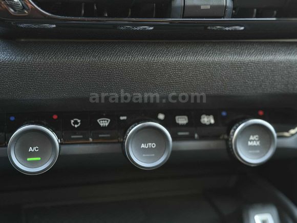 C4 1.2 PURETECH FEEL BOLD EAT8 BOYASIZ SERVS BAKM GERİ GÖRÜŞ