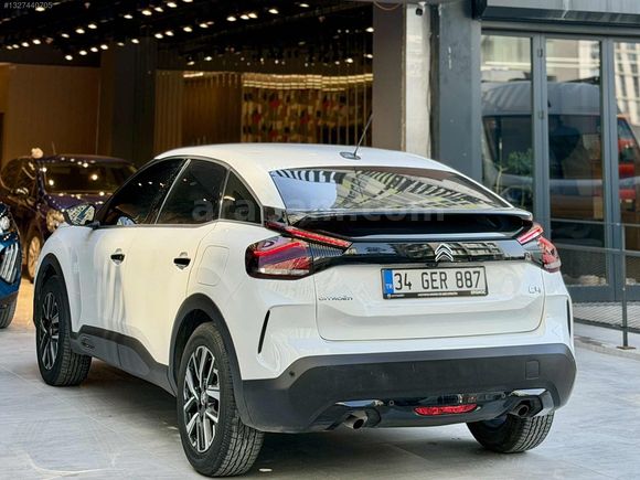 C4 1.2 PURETECH FEEL BOLD EAT8 BOYASIZ SERVS BAKM GERİ GÖRÜŞ