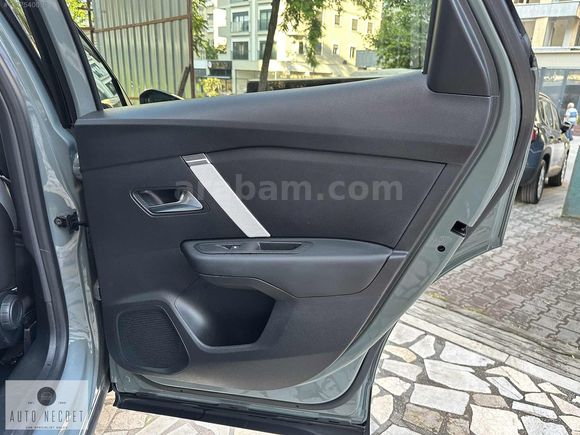 AUTO NECDET DEN CİTROEN 2025 1.2 PURETECH MAX SANRUFLU 14.KM