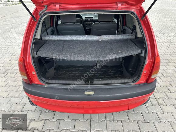 ARABACI OTOMOTİV OPEL CORSA 1.4 BENZİN KLİMALI