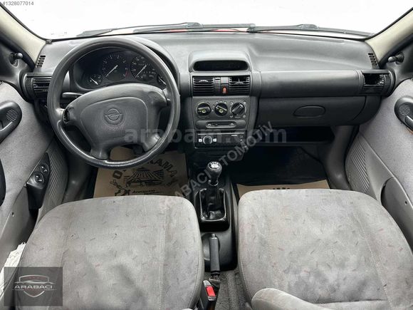ARABACI OTOMOTİV OPEL CORSA 1.4 BENZİN KLİMALI