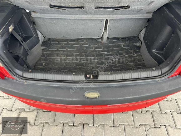 ARABACI OTOMOTİV OPEL CORSA 1.4 BENZİN KLİMALI