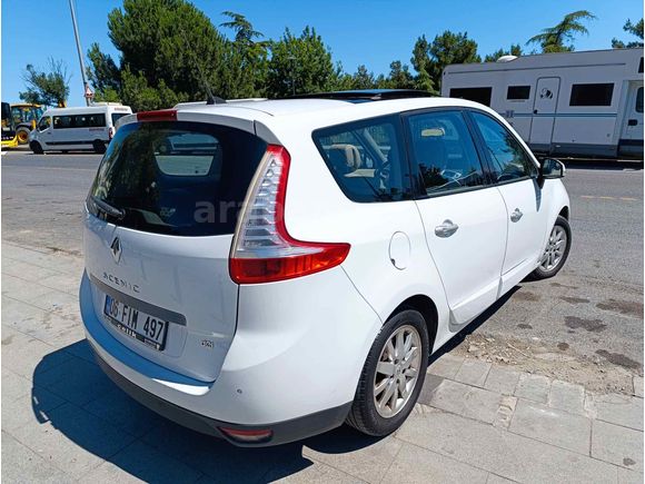 Sahibinden Renault Scenic 1.5 dCi Privilege 2011 Model 