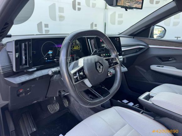 2024 MEGANE E-TECH İCONİC HATASIZ-MASAJ-ISITMA-HAFIZA-