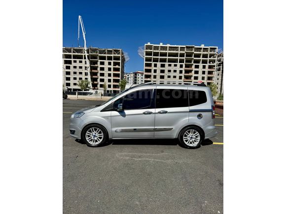 Sahibinden Ford Tourneo Courier 1.5 TDCi Titanium Plus 2018 Model 