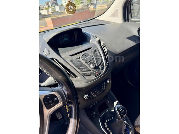 Sahibinden Ford Tourneo Courier 1.5 TDCi Titanium Plus 2018 Model 