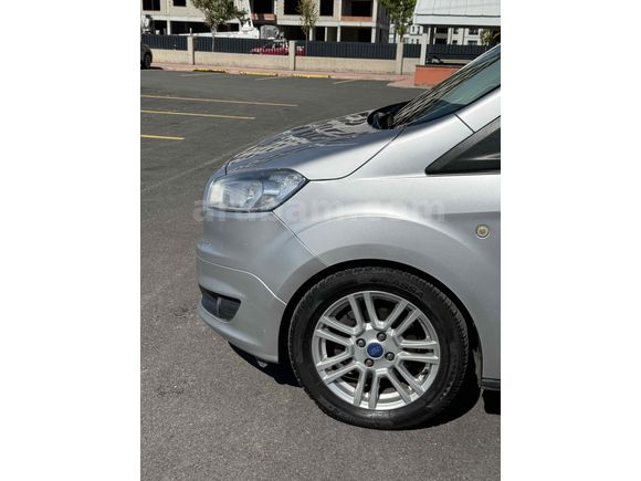 Sahibinden Ford Tourneo Courier 1.5 TDCi Titanium Plus 2018 Model 